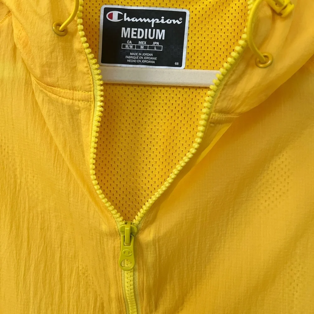 Champion 1/2 Zippered Manorak Anorak Windbreaker Jacket - Medium